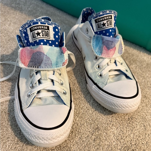 Converse White and Blue Low-Top Sneakers with Vulcanized Sole - Picture 1 of 7